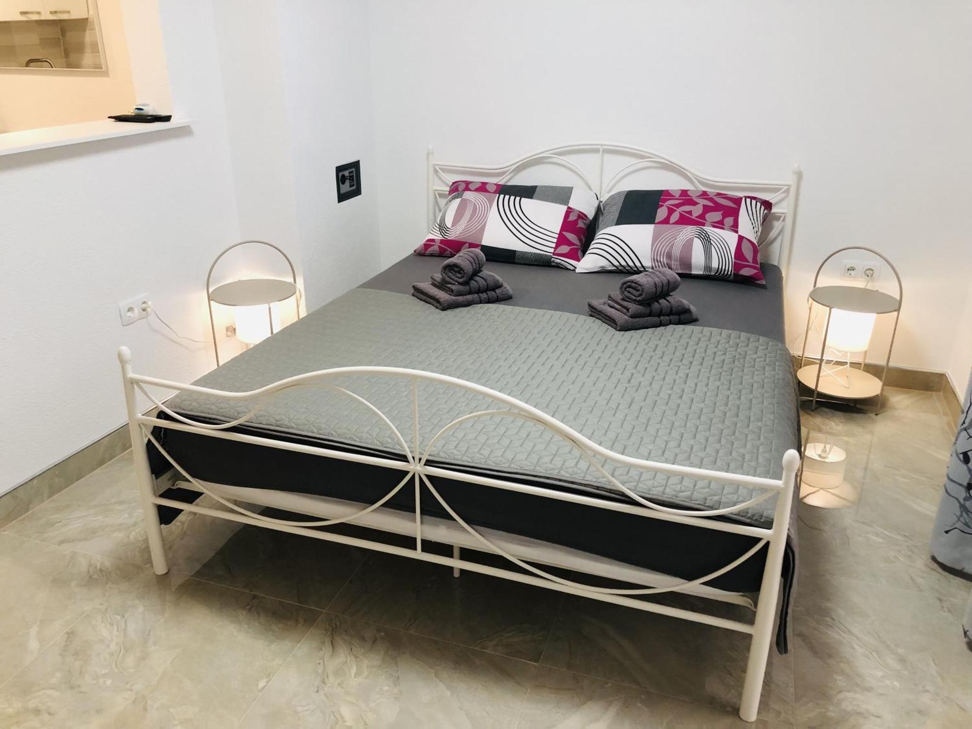 Apartmani Ema Trogir Exterior photo