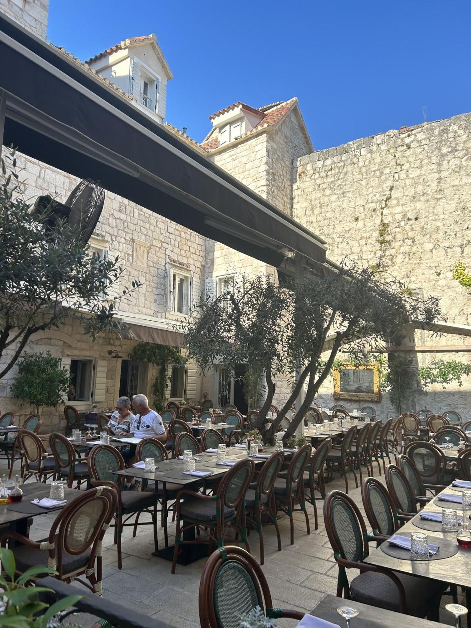 Apartmani Ema Trogir Exterior photo